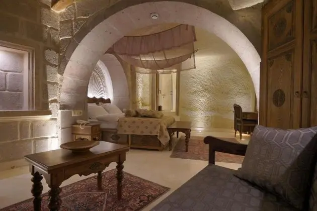 Junior Cave Suit, Vadi Manzaralı, Balkonlu