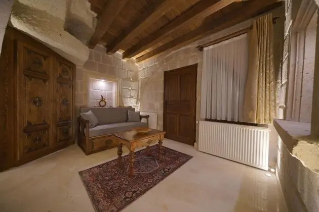 Junior Cave Suit, Vadi Manzaralı, Balkonlu