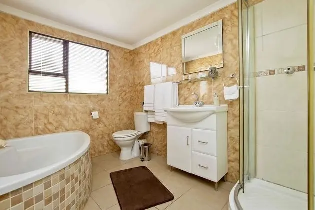 Self-catering Unit (Bath & Shower) Faith