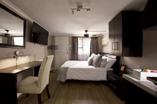 Self-catering Unit (Shower) Hope