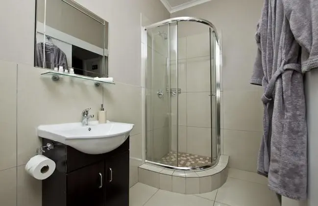 Self-catering Unit (Shower) Hope