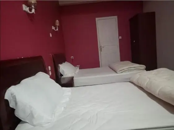 Üç Kişilik Oda