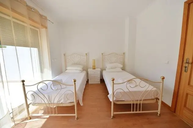 Family Apart Daire, 3 Yatak Odası, Teras, Havuz Manzaralı