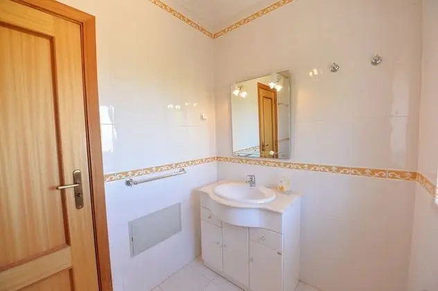 Family Apart Daire, 3 Yatak Odası, Teras, Havuz Manzaralı