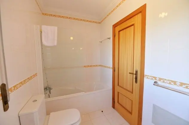 Family Apart Daire, 3 Yatak Odası, Teras, Havuz Manzaralı