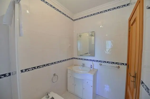 Family Apart Daire, 3 Yatak Odası, Teras, Havuz Manzaralı