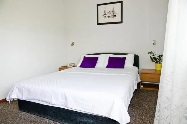 Economy Tek Büyük veya İki Ayrı Yataklı Oda