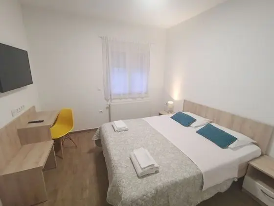 Tek Büyük Yataklı Oda