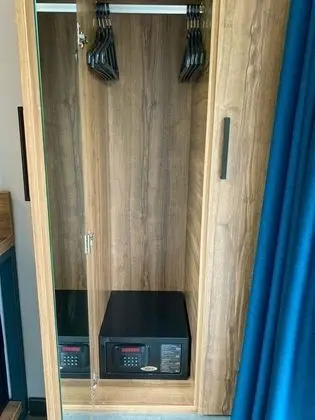 Standart Oda Tek Büyük Yataklı