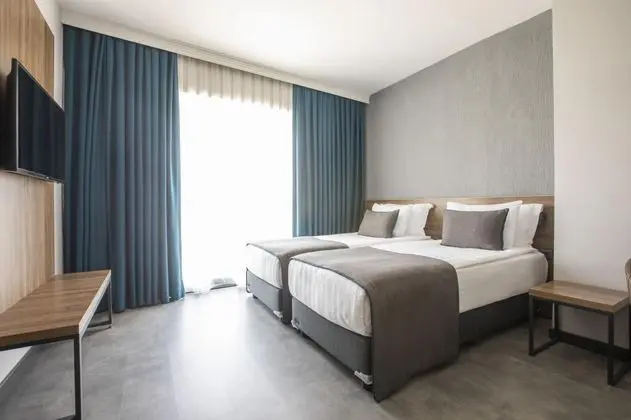 Twin, Şehir Manzaralı