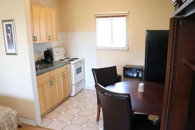 Deluxe Stüdyo, 2 Büyük (Queen) Boy Yatak, Küçük Mutfak (Full Kitchen)