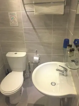 Üç Kişilik Oda (3 Single beds / Ground floor)