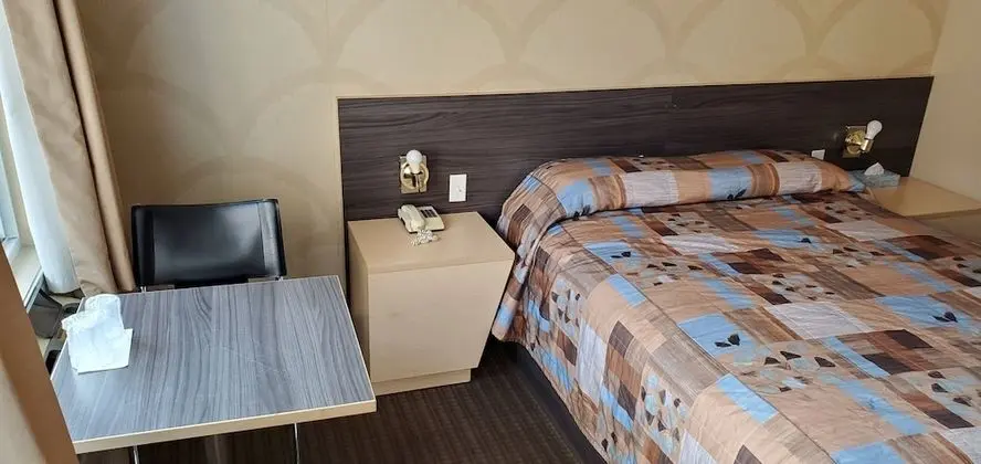 Standard Oda, 1 Büyük (Queen) Boy Yatak, Sigara İçilmez