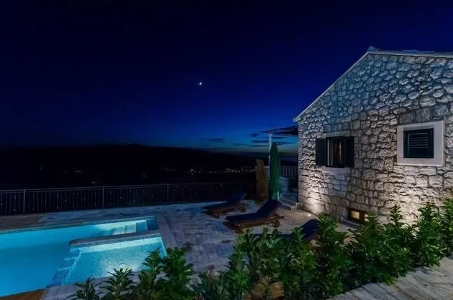 Villa (Four-Bedroom Villa with Terrace)