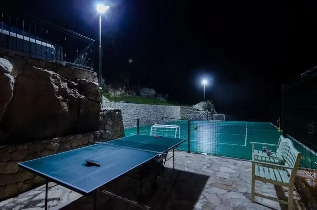 Villa (Four-Bedroom Villa with Terrace)