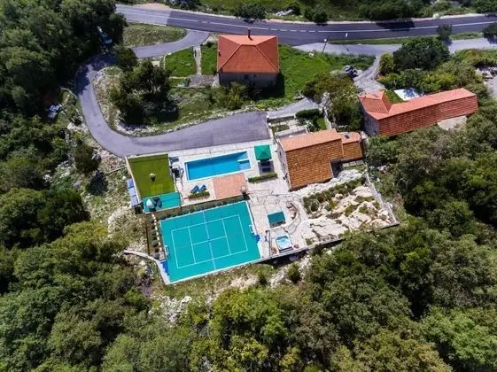 Villa (Four-Bedroom Villa with Terrace)