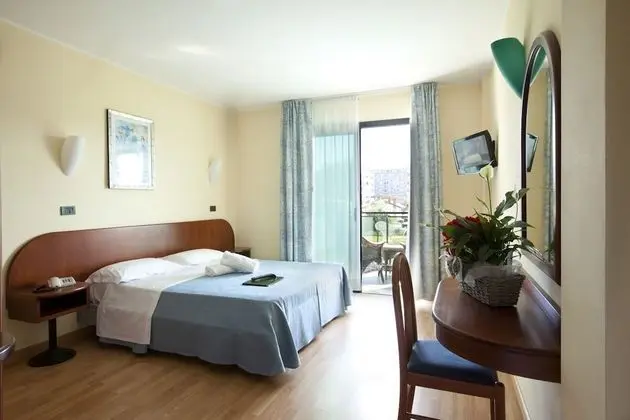 Deluxe Tek Büyük veya İki Ayrı Yataklı Oda