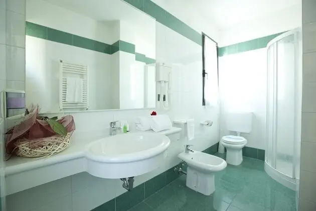 Standard Üç Kişilik Oda