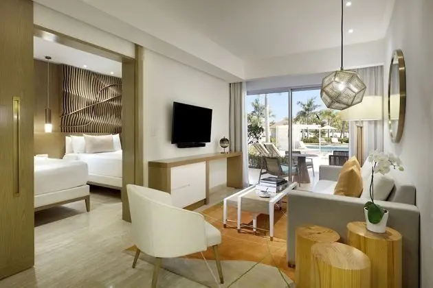 Beyond Suite Swim-Up