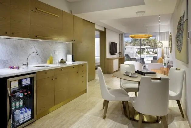 Beyond Suite Swim-Up