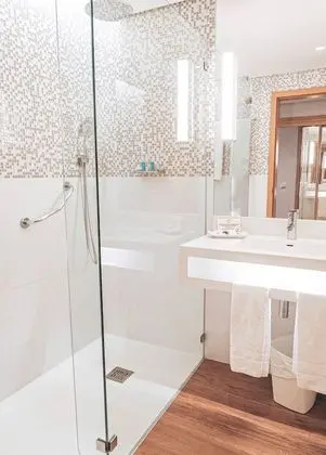 Standard Tek Büyük veya İki Ayrı Yataklı Oda