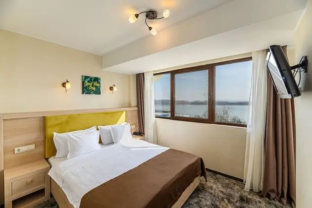 SUPERIOR SUITE DANUBE VIEW