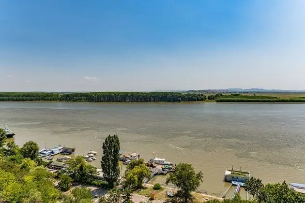 SUPERIOR SUITE DANUBE VIEW