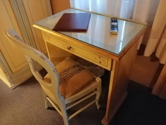 Economy Tek Büyük Yataklı Oda