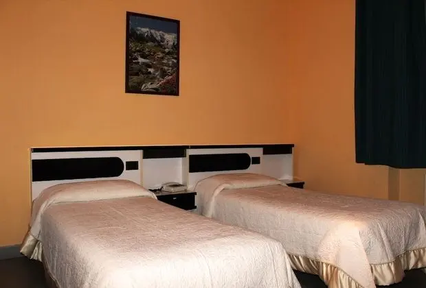 Basic İki Ayrı Yataklı Oda