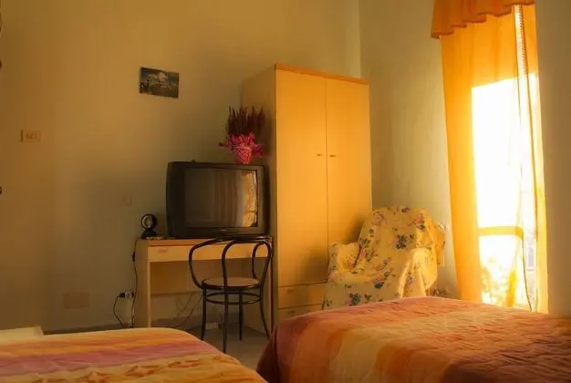 Basic İki Ayrı Yataklı Oda