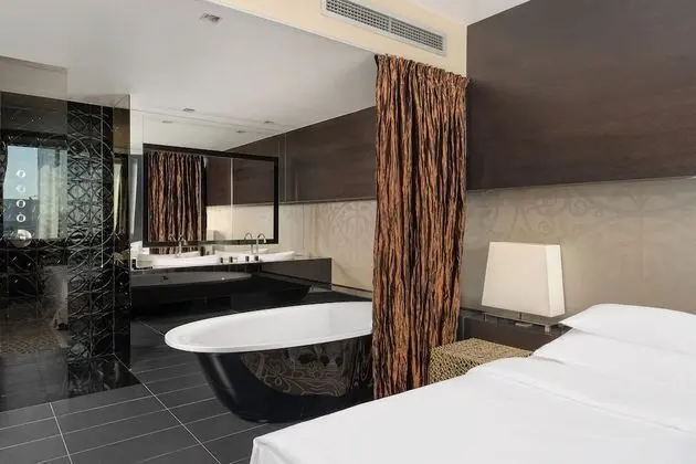 Senior Suite