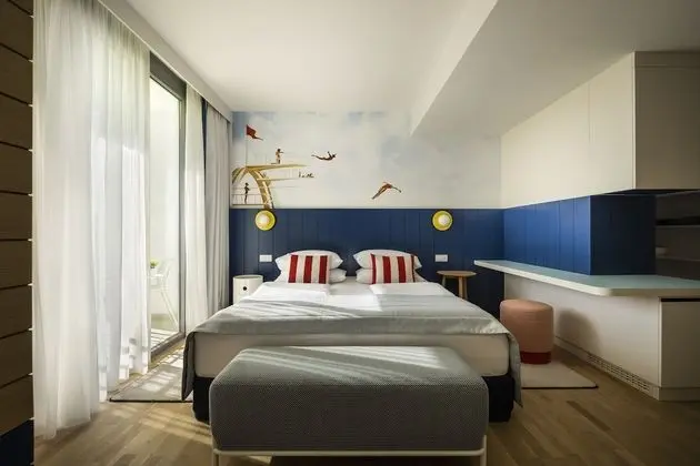 Family Room, Balcony, Partial Sea View (Falky Seaside)