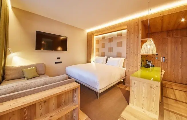 Junior Süit, Balkon, Dağ Manzaralı