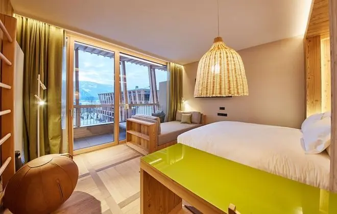 Junior Süit, Balkon, Dağ Manzaralı