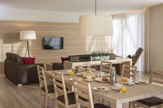 Deluxe Apart Daire, Balkon, Dağ Manzaralı (2 Double Beds, Kitchenette)