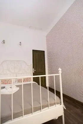 Tek Büyük Yataklı Oda, Ortak Banyo