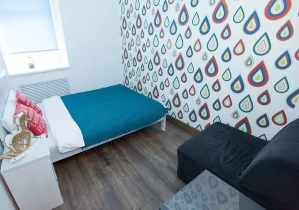 Üç Kişilik Oda, Ortak Banyo