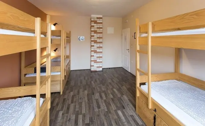 6 Bed Dormitory, Shared Bathroom - 1 Bed