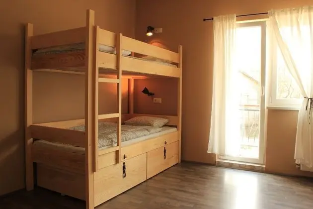 8 Bed Dormitory, Shared Bathroom - 1 Bed