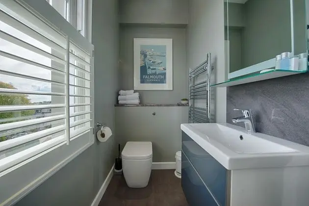 Comfort Tek Büyük veya İki Ayrı Yataklı Oda (Room2)