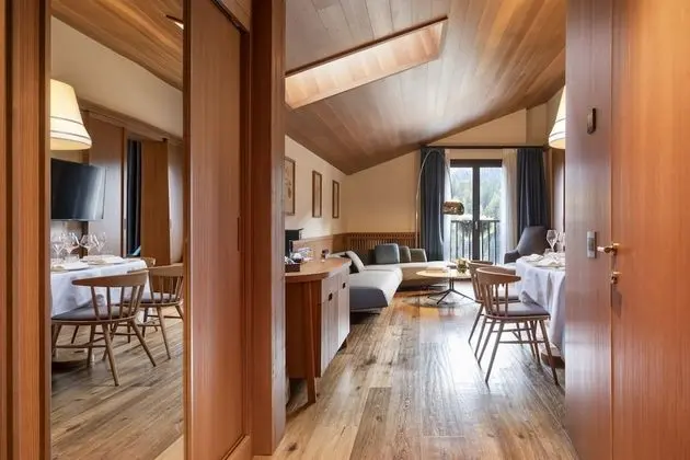 Penthouse Suite with Spa access