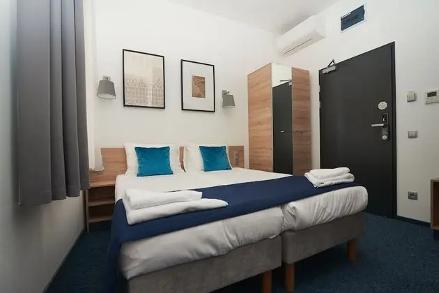 Comfort Tek Büyük Yataklı Oda