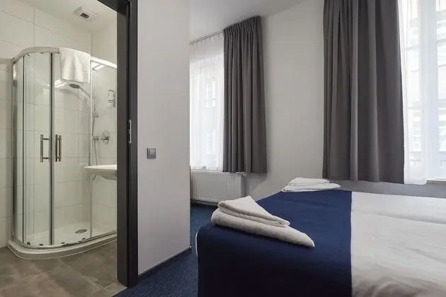 Comfort Tek Büyük Yataklı Oda
