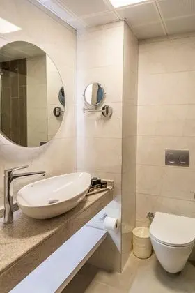 https://images.etstur.com/files/images/hotelImages/TR/55365/l/Fame-Hotel-Oda-366298.jpg