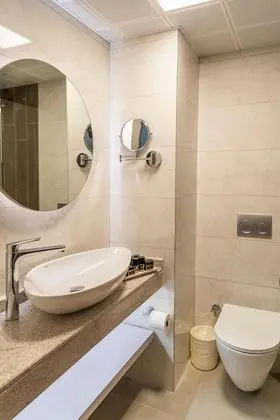 https://images.etstur.com/files/images/hotelImages/TR/55365/l/Fame-Hotel-Oda-366298.jpg