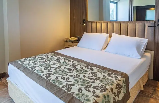 https://images.etstur.com/files/images/hotelImages/TR/55365/l/Fame-Hotel-Oda-366304.jpg