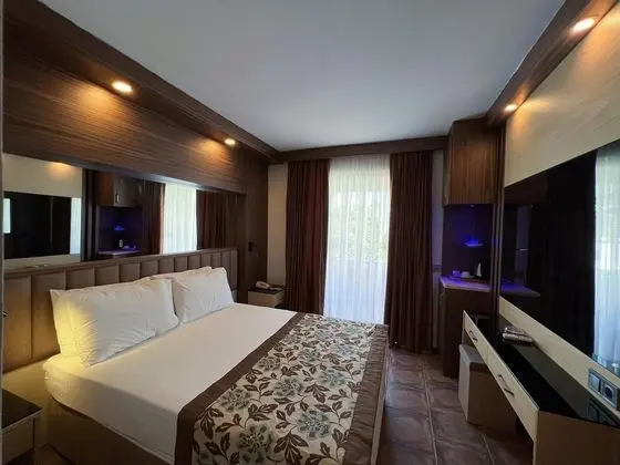 https://images.etstur.com/files/images/hotelImages/TR/55365/l/Fame-Hotel-Oda-366309.jpg