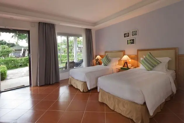 Bungalov, Havuz Manzaralı