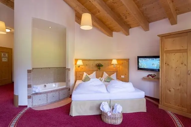 Luxury Süit, 1 Yatak Odası, Sıcak Su Havuzu, Dağ Manzaralı