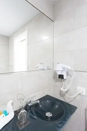 Tek Büyük Yataklı Oda, 2 Tek Kişilik Yatak